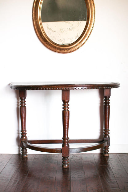 Italian Demilune with Dentil Moulding